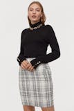10 Best Women's Tweed Skirts in 2022 (H&M, Kate Spade, and More) 2