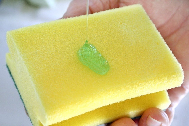 Concentrated Dish Detergent (Coriander and Olive Tree) 2