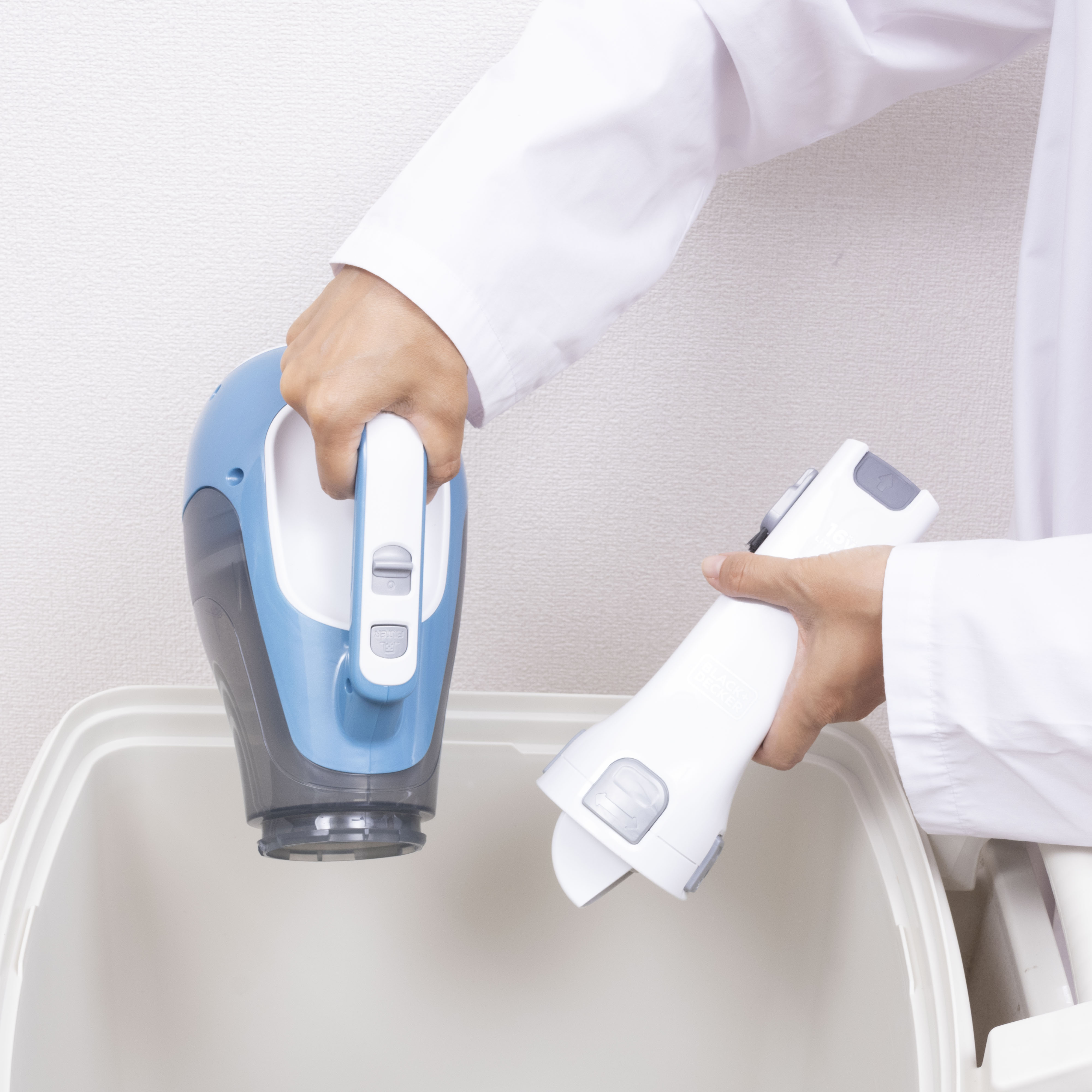 dustbuster AdvancedClean+ Cordless Handheld Vacuum 15