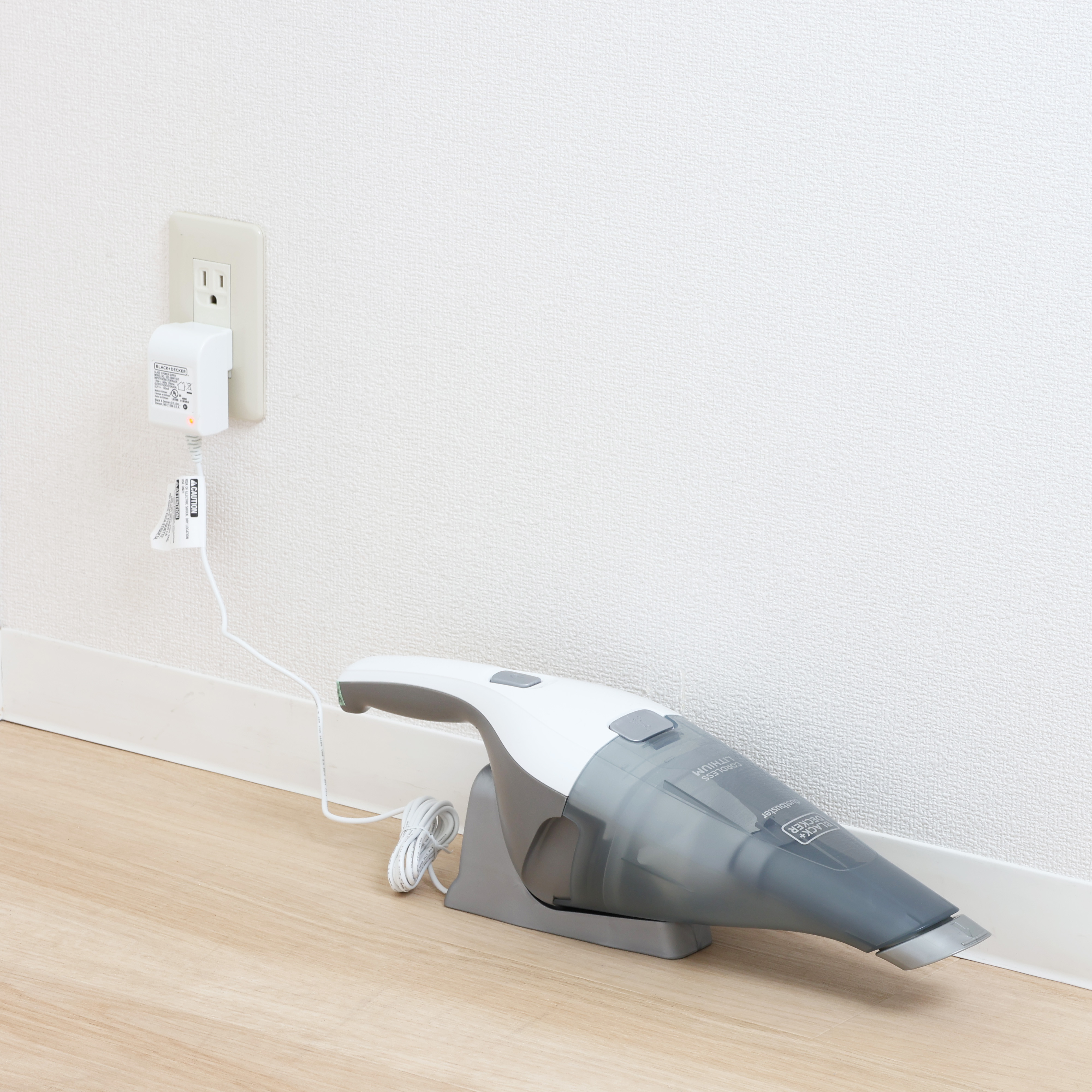 dustbuster QuickClean Cordless Handheld Vacuum 14
