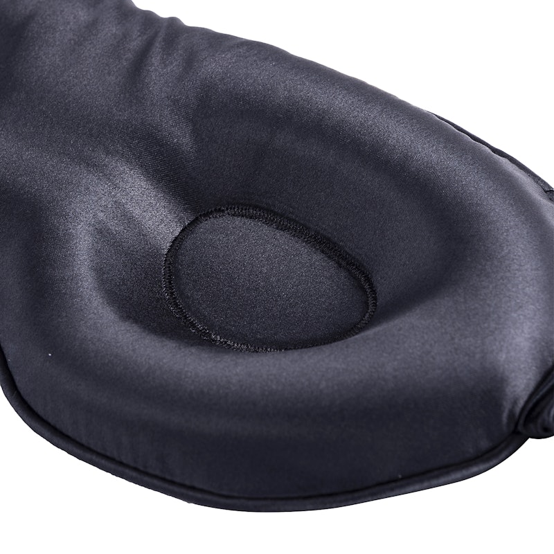 Lovely Lashes Pure Silk Contour Sleep Mask 3