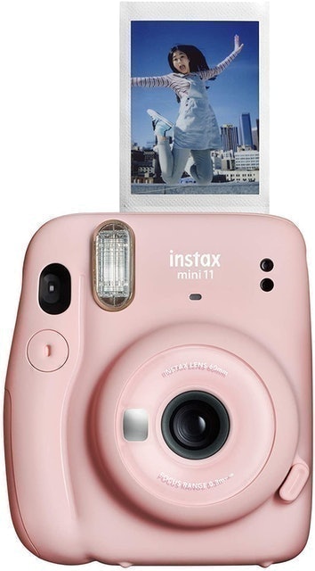 10 Best Instant Cameras in 2022 (Photographer-Reviewed) 1