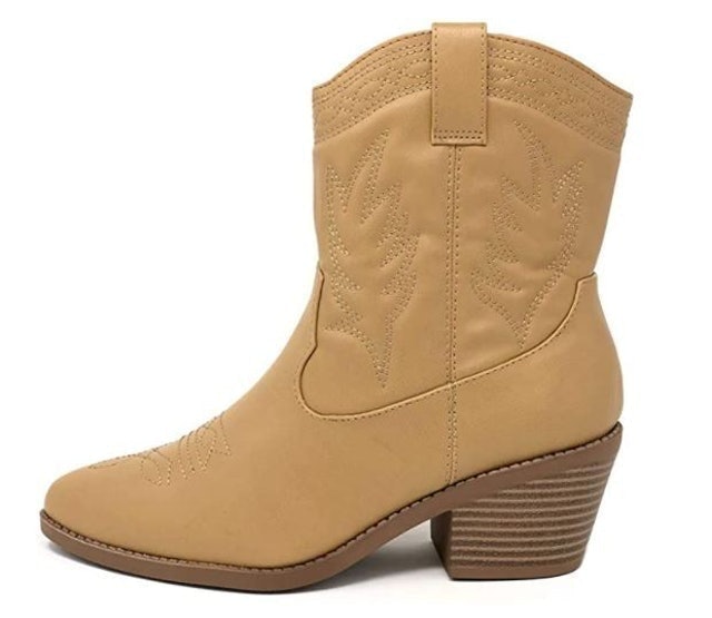 10 Best Women's Cowboy Boots of 2026 (Tecovas, Lane, and More) 3