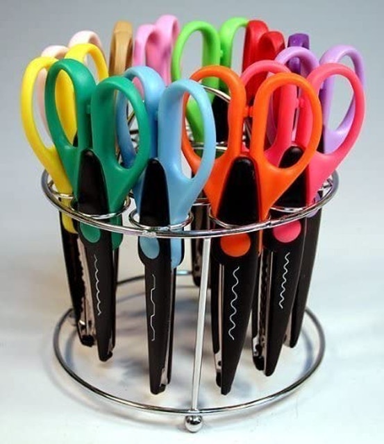 Paper Edger Scissors With Stand 1