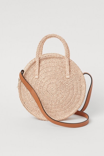 10 Best Straw Bags in 2022 (Loewe, H&M, and More) 2