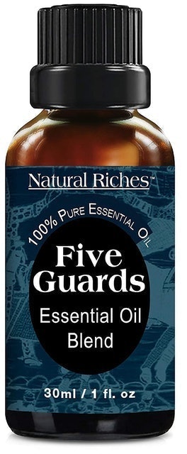 10 Best Essential Oils in 2022 (Handcraft Blends, Maple Holistics, and More) 4