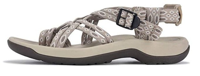 10 Best Women's Hiking Sandals in 2022 (KEEN, Teva, and More) 3