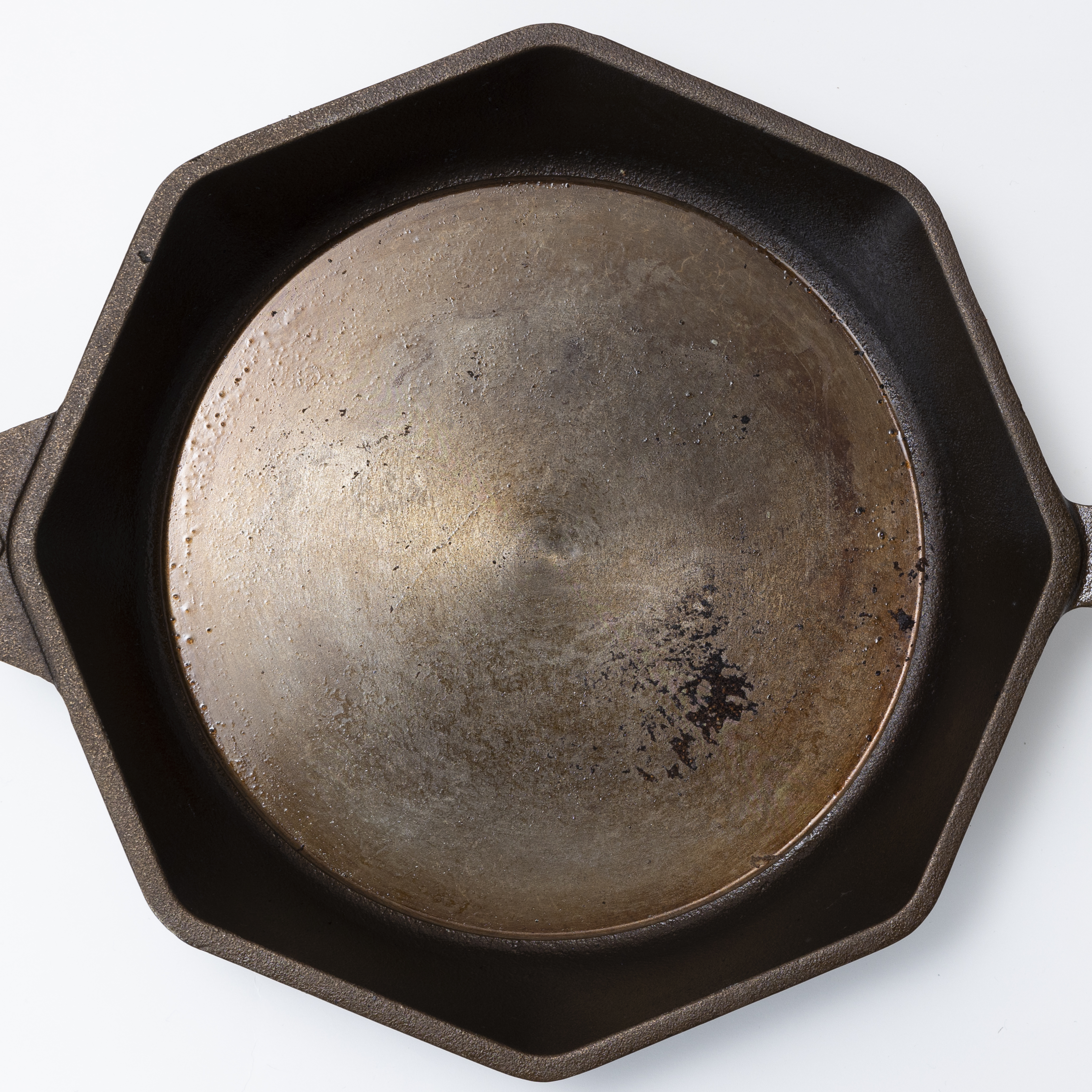 10 Skillet with Lid 11