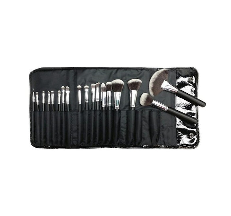 Set 686 - 18 Piece Vegan Brush Set 1