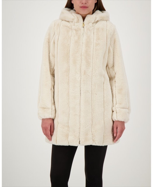10 Best Women's Faux Fur Coats in 2022 (Anthropologie, Abercrombie & Fitch, and More) 4