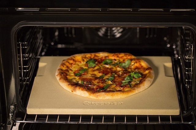 Round Baking & Grilling Stone 3