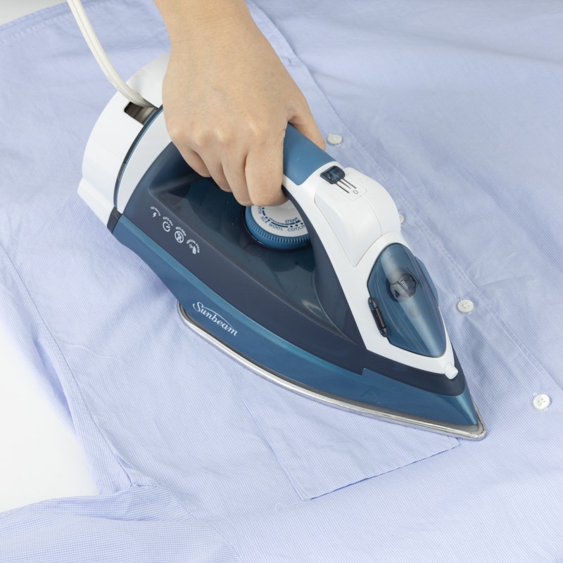 Retractable Cord Iron 8