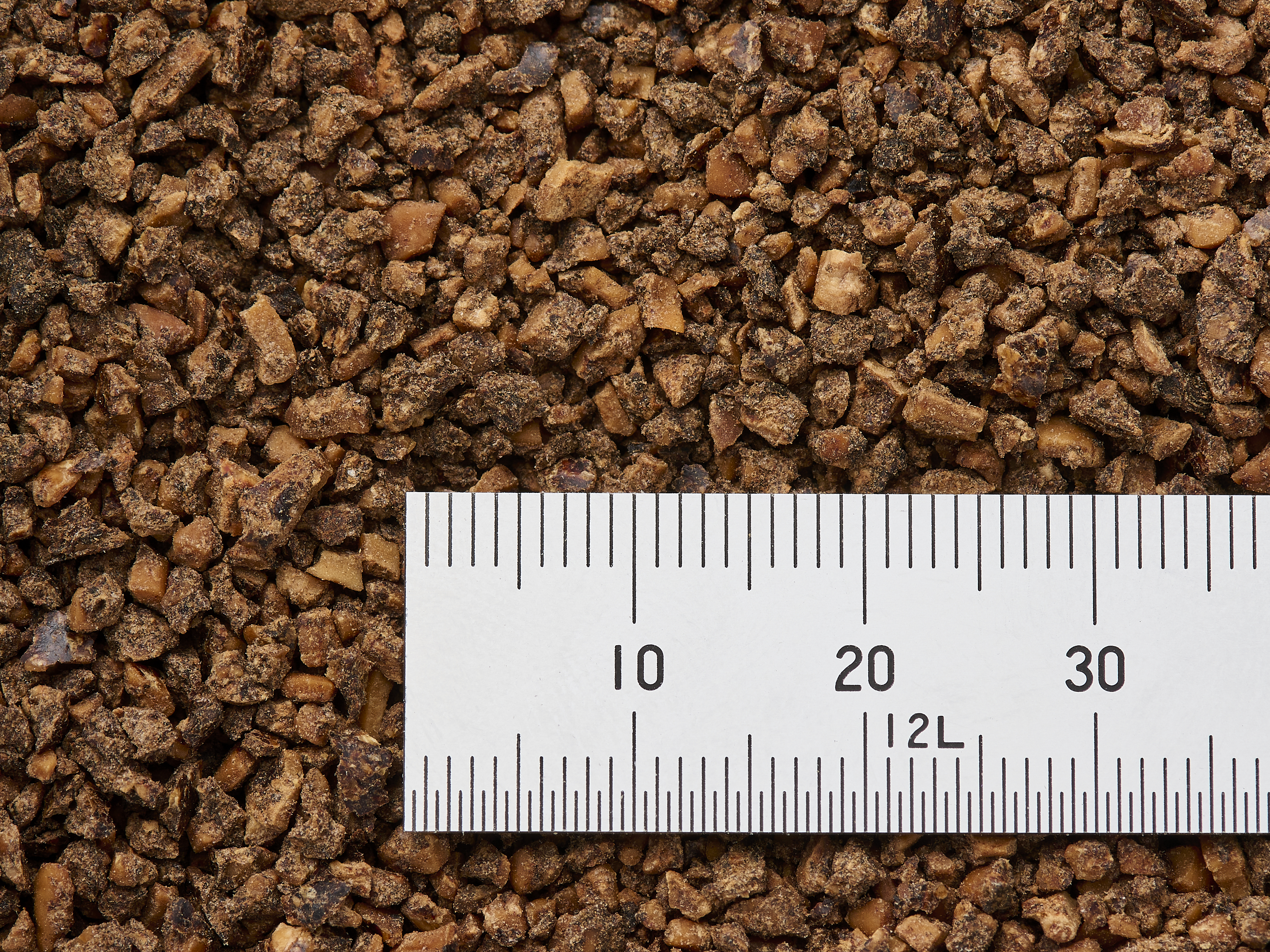 Multi-cat Walnut Shell Litter 5