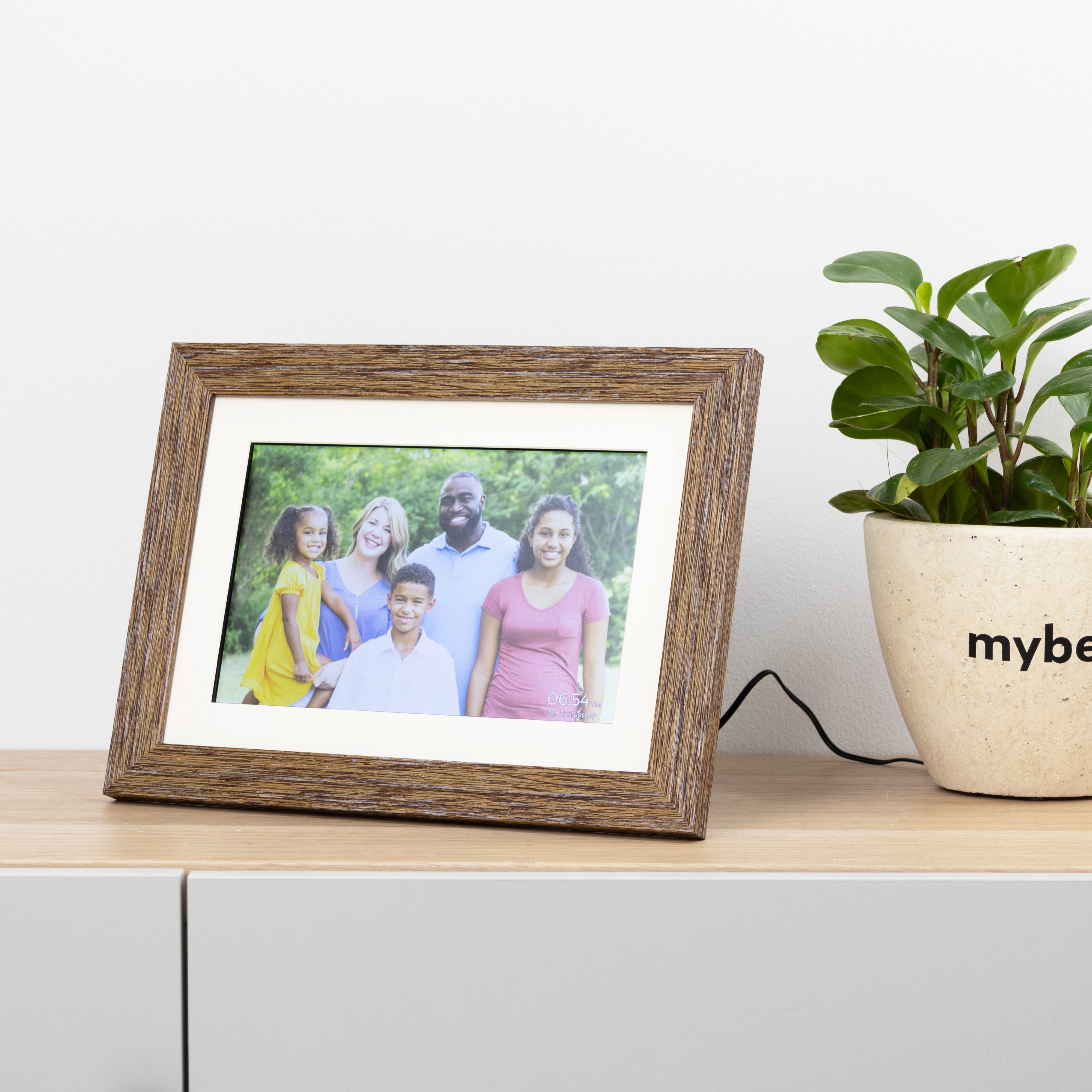 Distressed Wood WiFi Digital Photo Frame 6