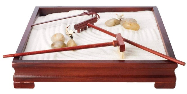 10 Best Desktop Zen Gardens of 2026 (Toysmith, ICNBUYS, and More) 1