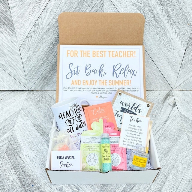 10 Best Gifts for Teachers in 2022 (Education Specialist-Reviewed) 4