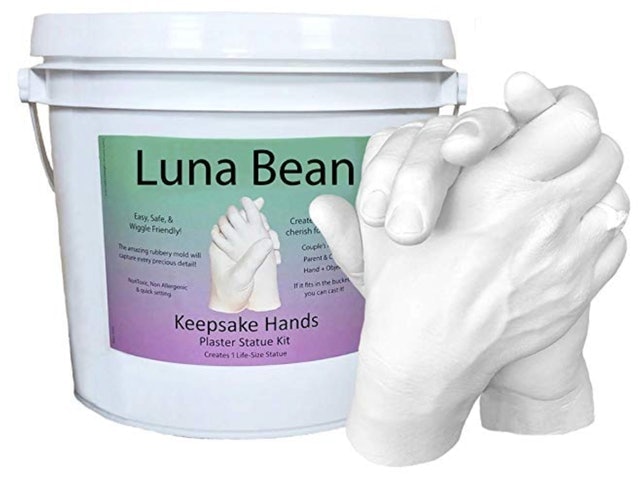 10 Best Wedding Gifts in 2022 (Luna Bean, Deluxy, and More) 3