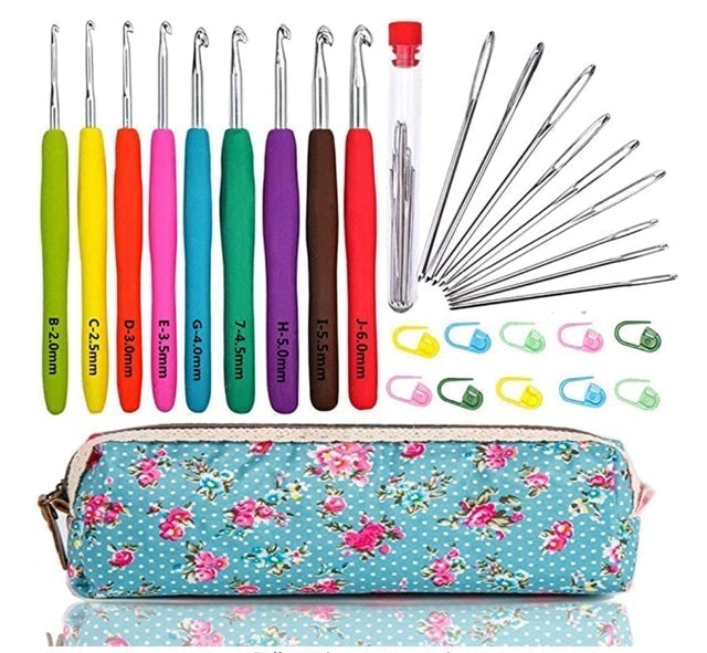 10 Best Crochet Hook Sets in 2022 (Susan Bates and More) 1