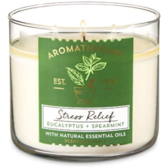 10 Best Relaxing Candles in 2022 (Glade, Yankee Candle, and More) 1