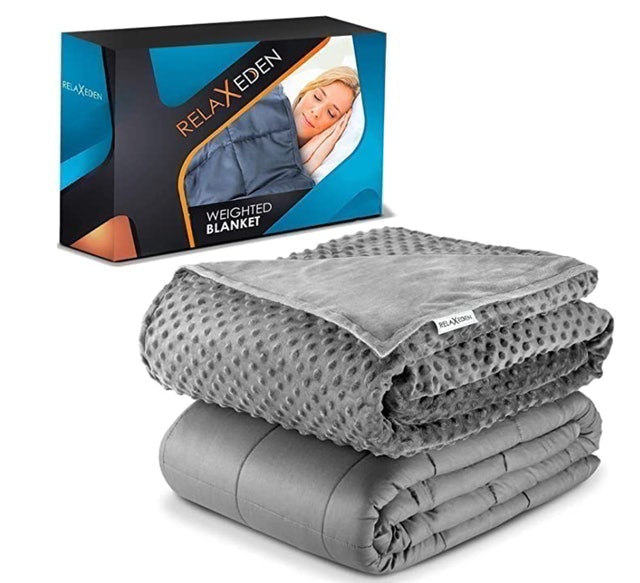 10 Best Weighted Blankets for Sleep in 2022 (YnM, LUNA, and More) 4
