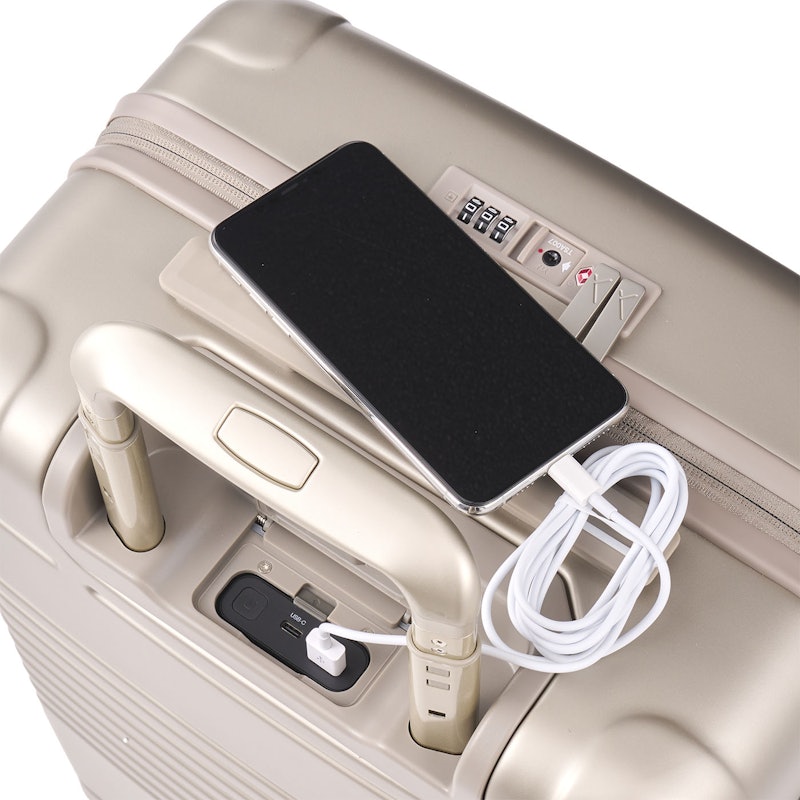 The Zipper Carry-On Max 9