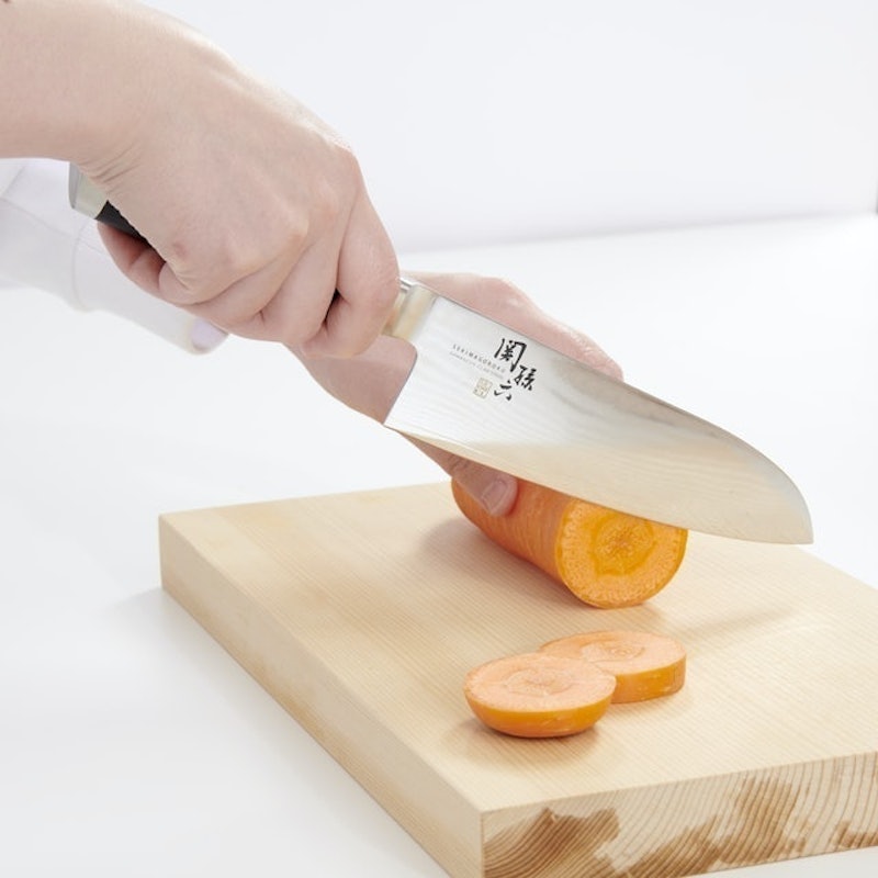 Seki Magoroku Damascus Santoku Knife 5