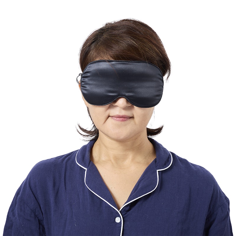 Lovely Lashes Pure Silk Contour Sleep Mask 4