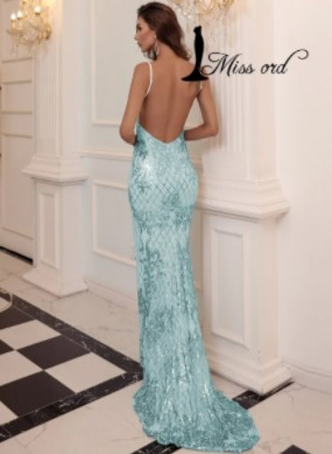 10 Best Backless Dresses in 2022 (Lulus, Shein, and More) 5