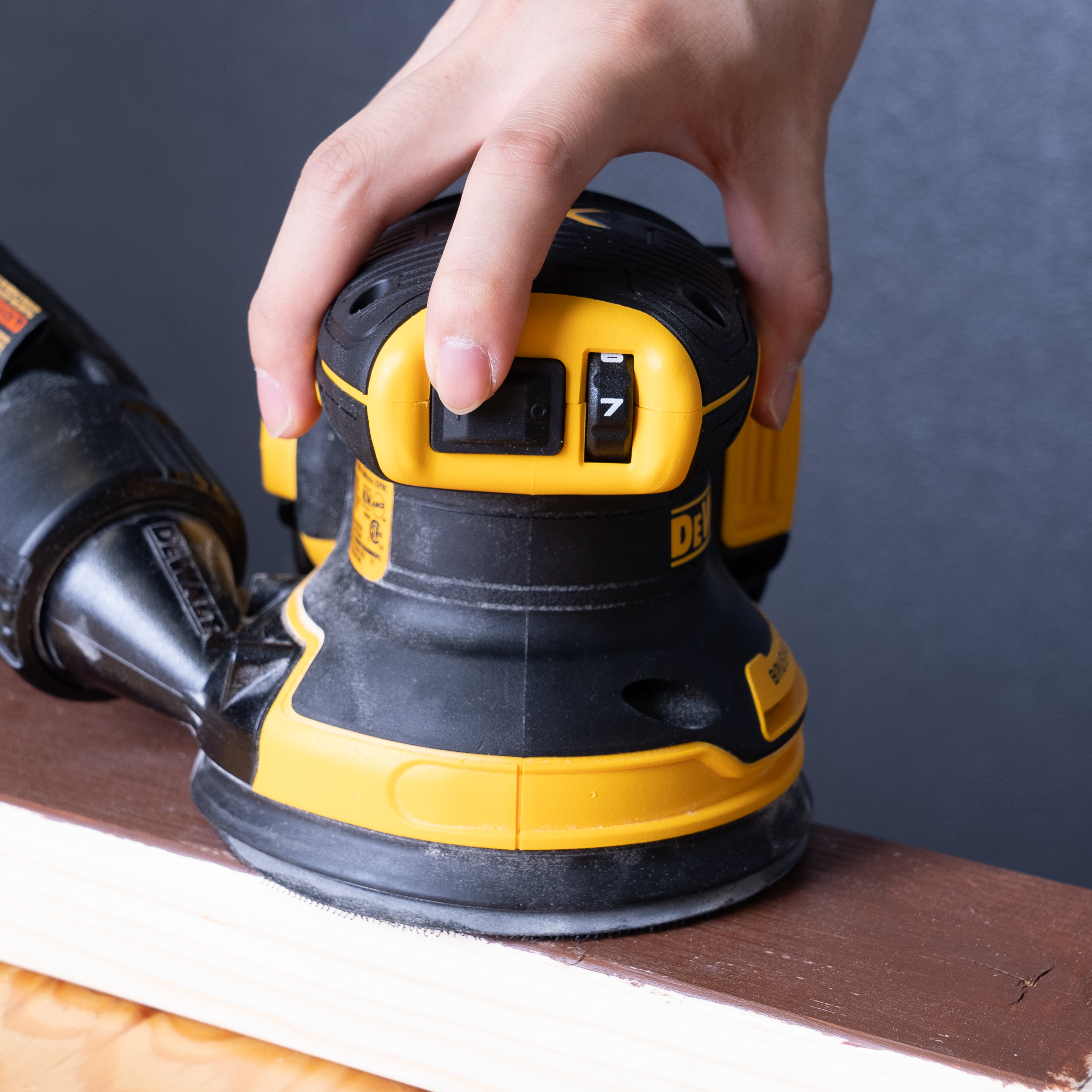 20V MAX Orbital Sander 6