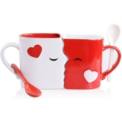Kissing Mugs Set