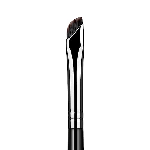Curved Angled Eyeliner Brush 1