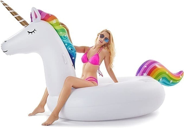 10 Best Pool Toys in 2022 (Kangaroo, Intex, and More) 4