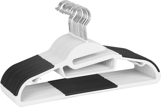 10 Products to Organize Your Closet in 2022 (Rubbermaid, Seville Classics, and More) 4
