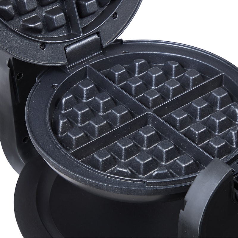 Flip Waffle Maker 4