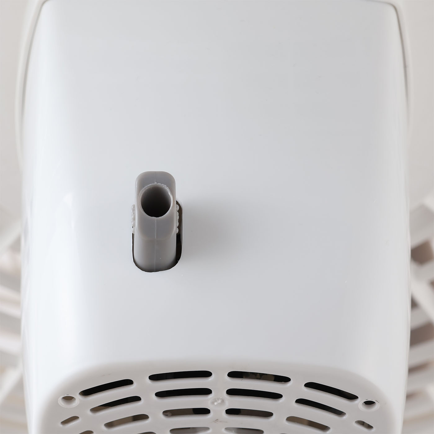 Cyclone Pedestal Fan with Remote Control 5