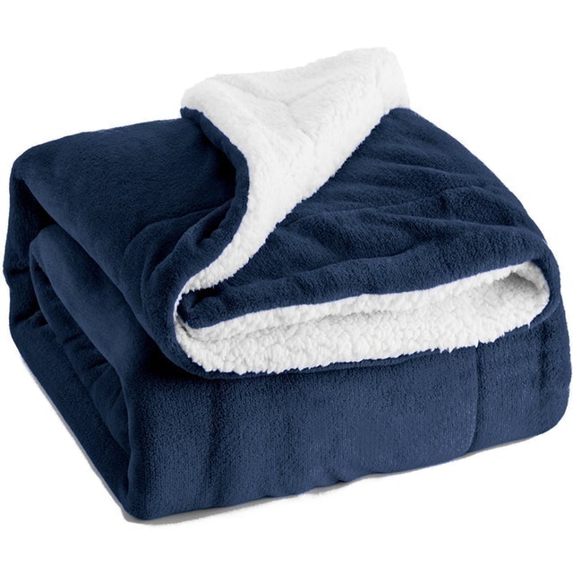 10 Best Winter Blankets in 2022 (Bedsure, Pendleton, and More) 1