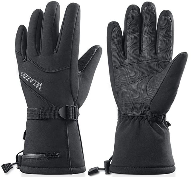 10 Best Women's Snowboard Gloves in 2022 (Carhartt, Andorra, and More) 4