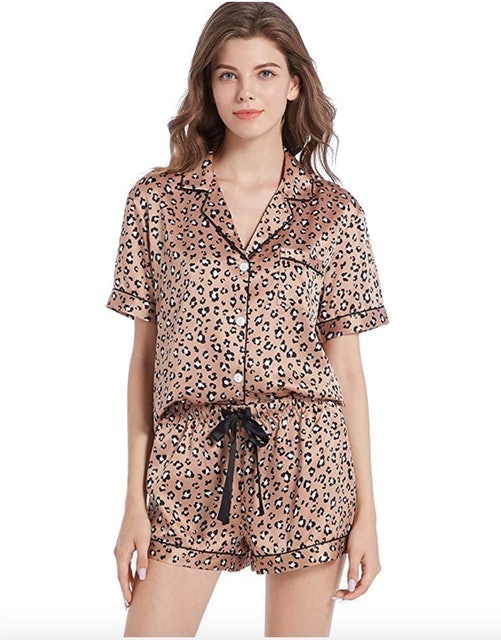 10 Best Women's Silk Pajama Sets in 2022 (Fishers Finery, Alexander Del Rossa, and More) 2