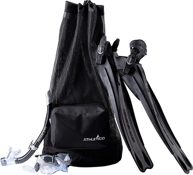 10 Best Wetsuit Bags in 2022 (Marchway, Earth Pak, and More) 3