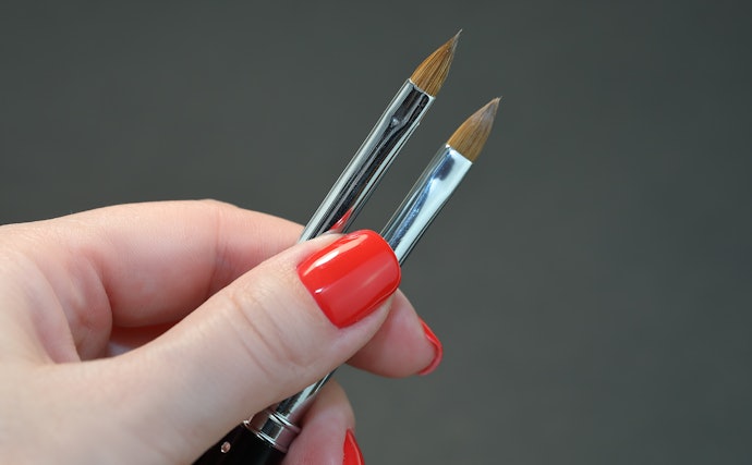 Choose Brushes in the 6-12 Size Range