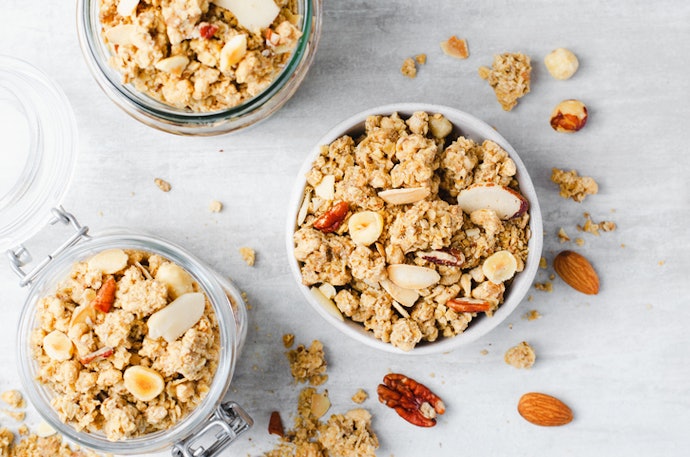 Choose Granola Made From Nuts, Seeds and Coconut for Natural, Whole Ingredients