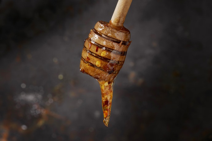 Health-Conscious Buyers Should Go for Natural, Raw, and Organic Hot Honey Options