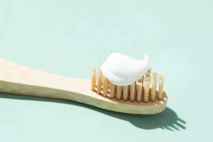 Choose a Small Head for Optimal Cleaning and Reach