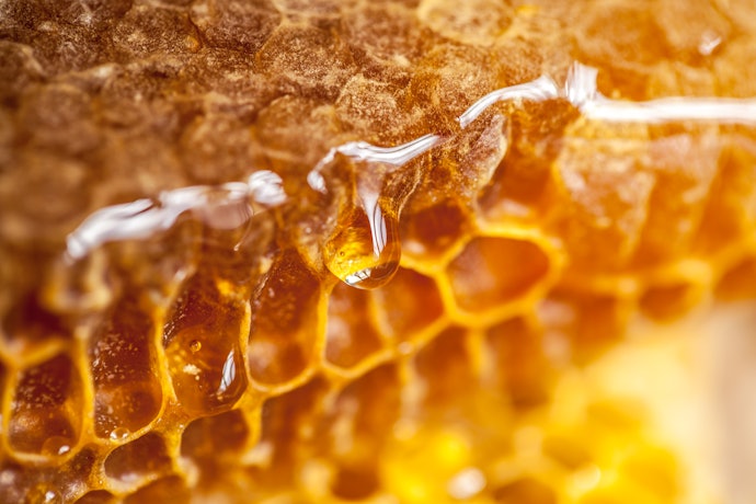 Look for Pure Honey to Avoid Additional Sweeteners and Additives