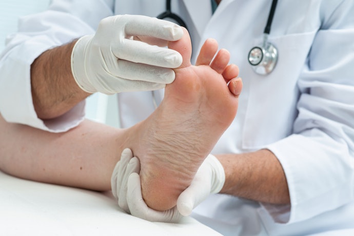 What Are Podiatrists’ Recommendations for Nursing Shoes?