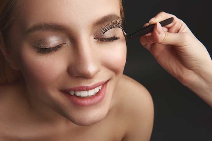 Prioritize Lightweight Magnetic Lashes for Frequent Use