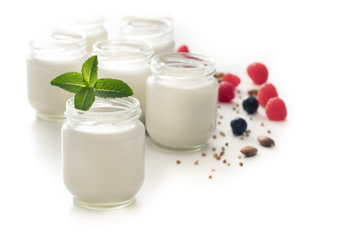 Choose Plain Yogurt for a Healthier Option Without Additives