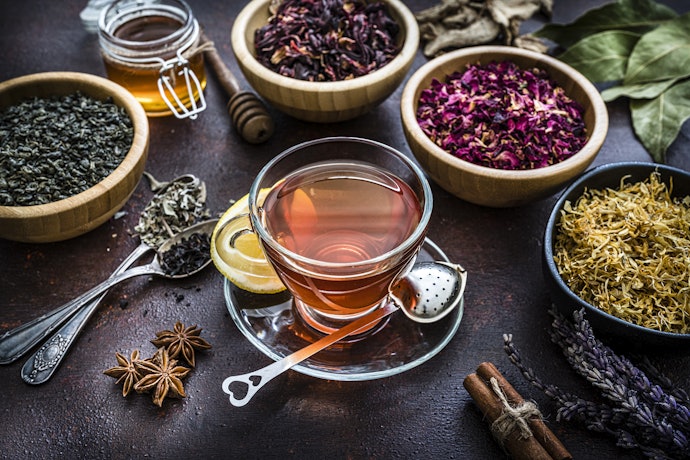 Decide if You Prefer Natural or Blended Tea