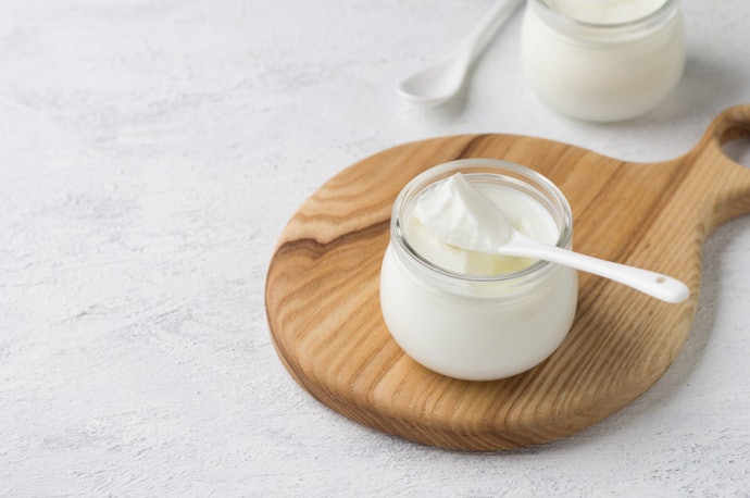 Pick Low to No-Fat Probiotic Yogurt to Reduce Calorie or Fat Intake