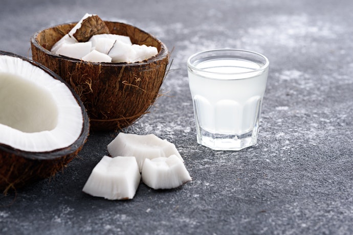 Choose 100% Pure Coconut Water With Low or No Added Sugars for Electrolyte-Rich Hydration